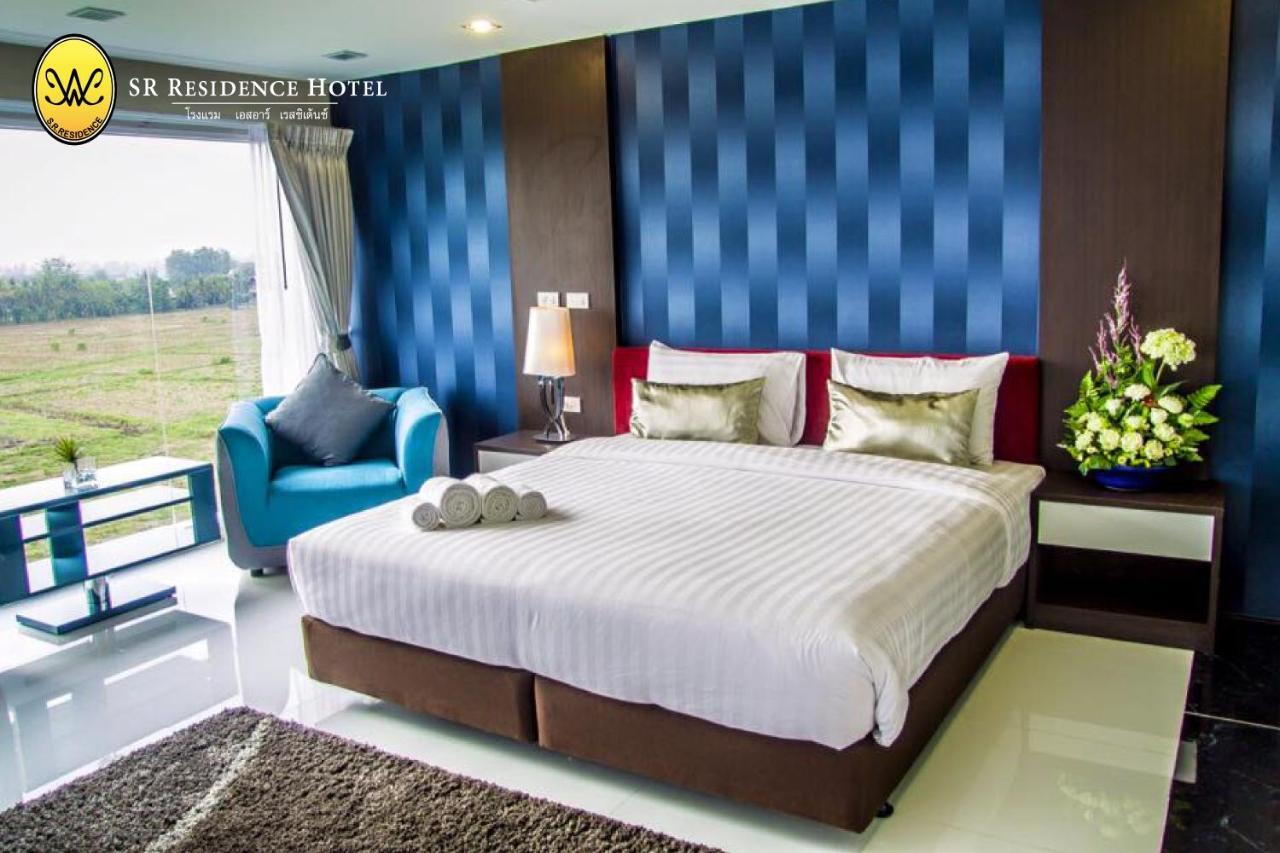 Sr Residence Hotel ペッチャブーン エクステリア 写真