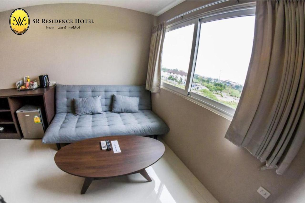 Sr Residence Hotel ペッチャブーン エクステリア 写真
