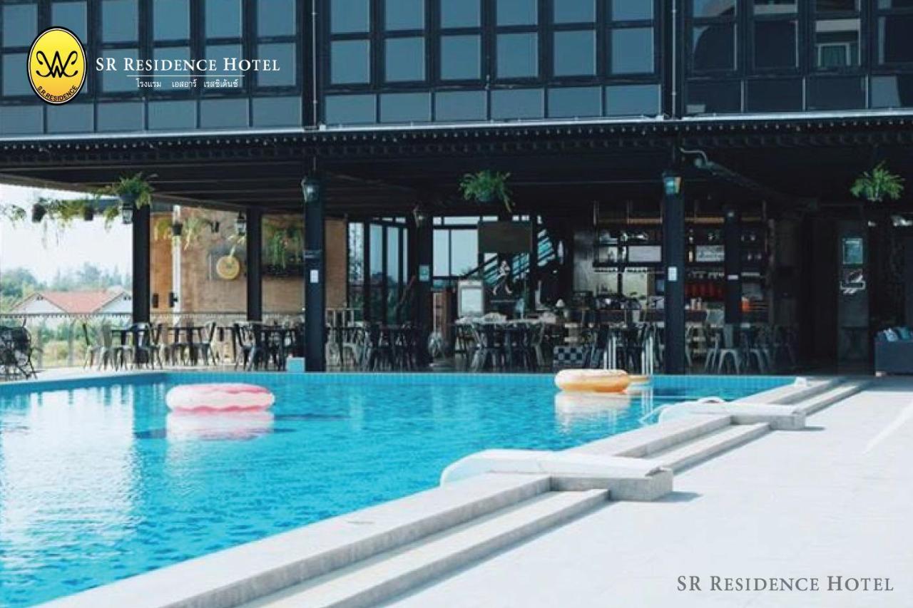 Sr Residence Hotel ペッチャブーン エクステリア 写真
